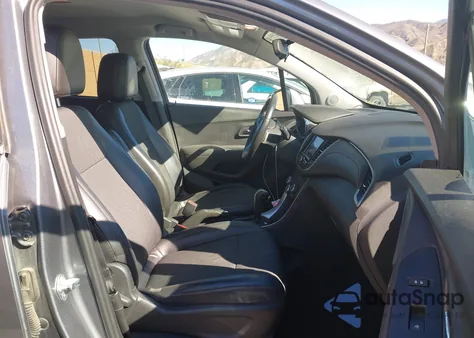 2020 Chevrolet Trax Fwd Lt from USA, damaged, VIN 3GNCJLSB2LL233953